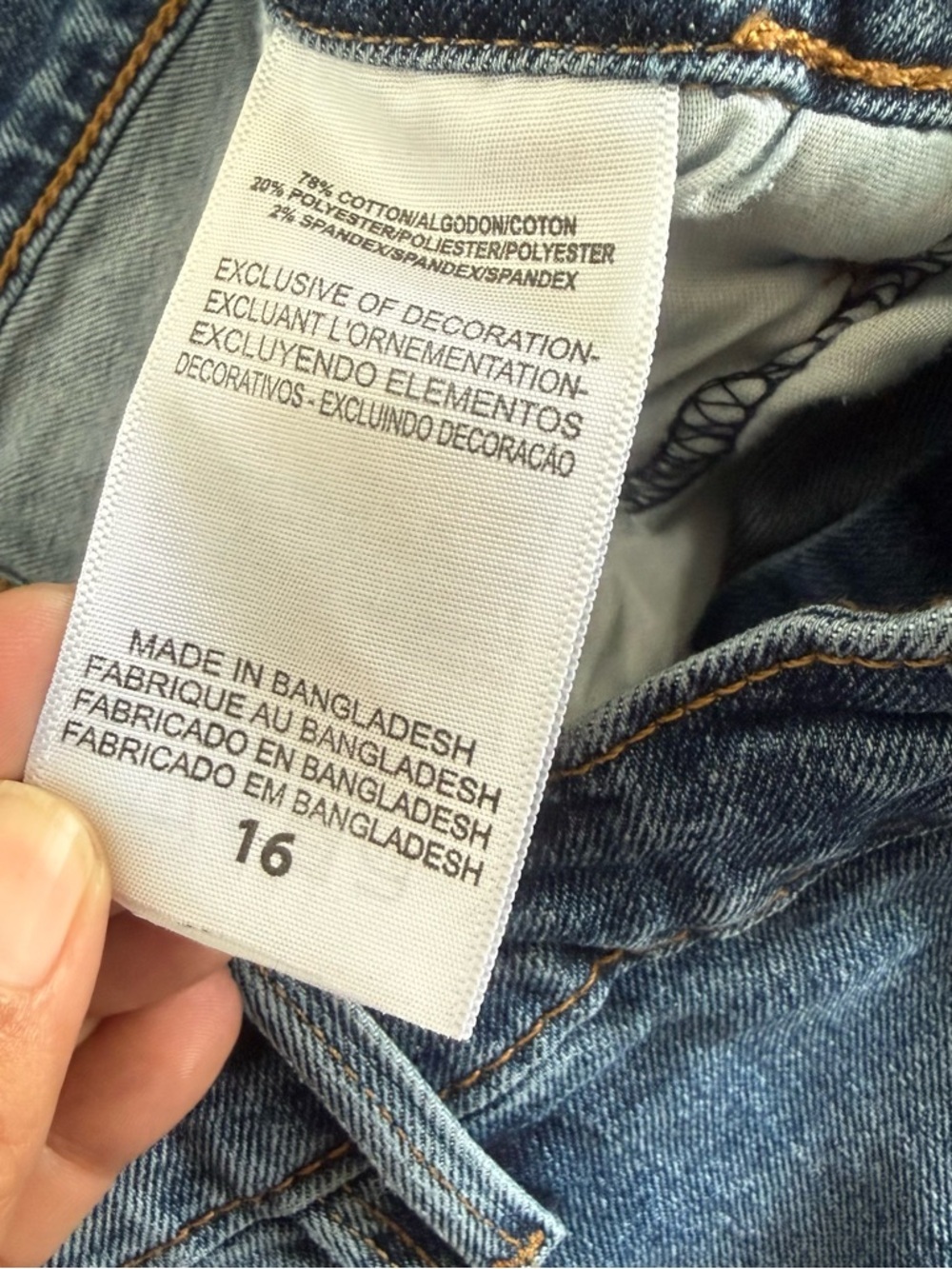 Denizen from Levi's Distressed Denim Cut Off Shorts | Size 16 | Mid Wash - Picture 6 of 6